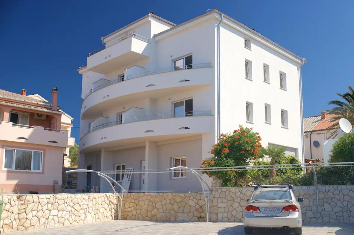 Avada Premium Apartment Novalja Luaran gambar