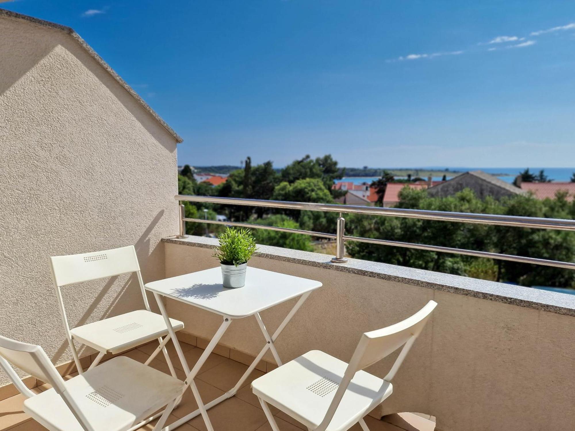 Avada Premium Apartment Novalja Luaran gambar